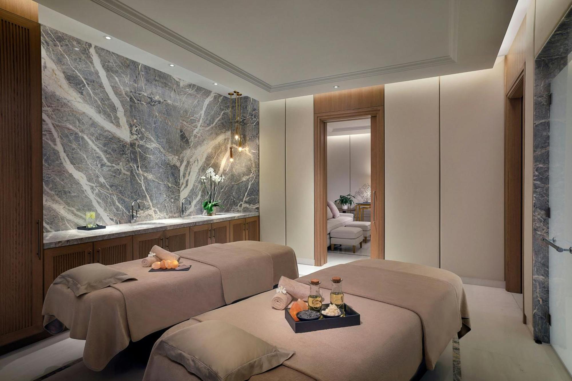 The Ritz-Carlton, Amman Hotel Kültér fotó Spa at The Ritz-Carlton, Hong Kong