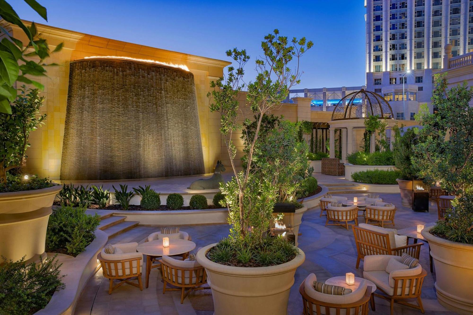 The Ritz-Carlton, Amman Hotel Kültér fotó The Waterfall at the Westin Dubai