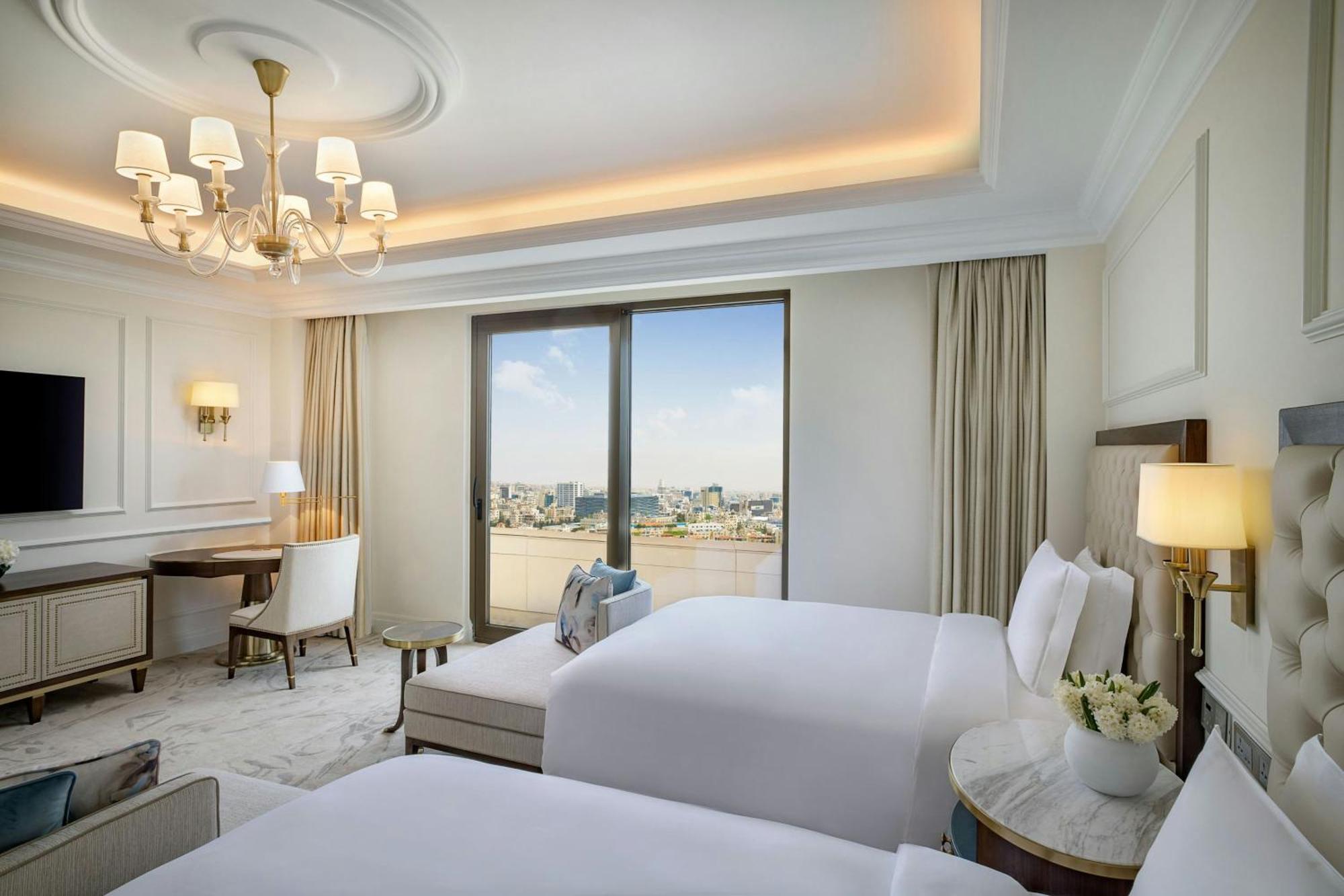 The Ritz-Carlton, Amman Hotel Kültér fotó Deluxe Room
