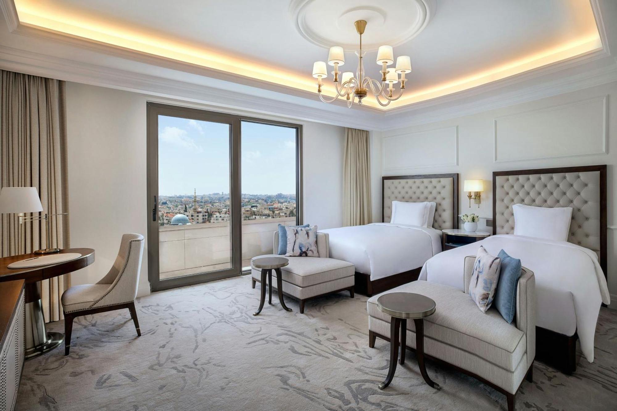 The Ritz-Carlton, Amman Hotel Kültér fotó Deluxe Room