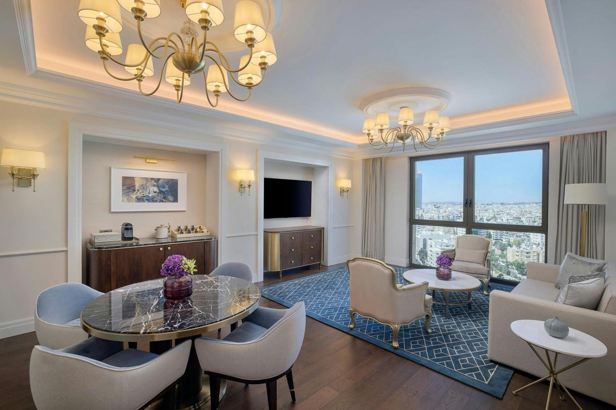 The Ritz-Carlton, Amman Hotel Kültér fotó A suite at the hotel